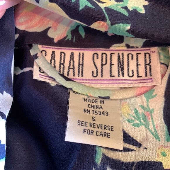 Gorgeous Floral Robe🔥 - Picture 4 of 9